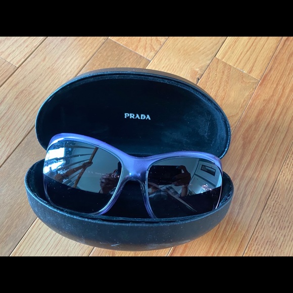 Women’s Prada Sunglasses AUTHENTIC - Picture 5 of 5